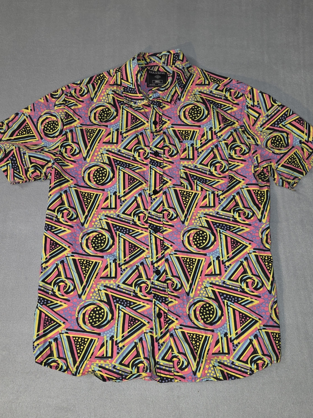 Super Massive 80s Style Geometric Short-Sleeve Button-Down Shirt